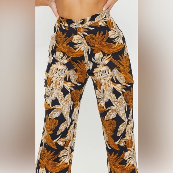 Black Palm Leaf Print Beach Flares size 6 - Picture 3 of 7